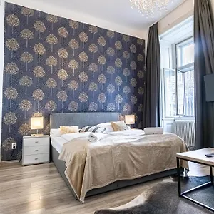 https://chic-on-s-famous-shoppingstreet.vienna-besthotels.com