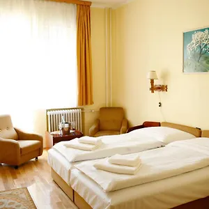 Hotel Bara Junior